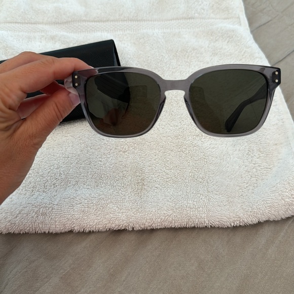 Salvatore Ferragamo sunglasses - Picture 3 of 3